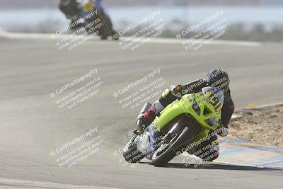 media/Dec-08-2024-CVMA (Sun) [[267e5a7075]]/Race 4-Amateur Supersport Middleweight/